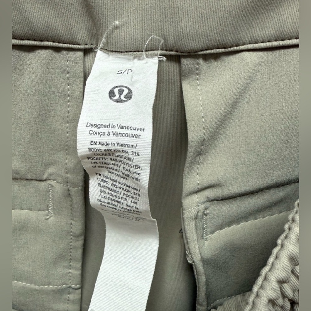 Lululemon Tapered-Leg Mid-Rise Pant 7/8 Length Luxtreme in riverstone sz s - Picture 2 of 3
